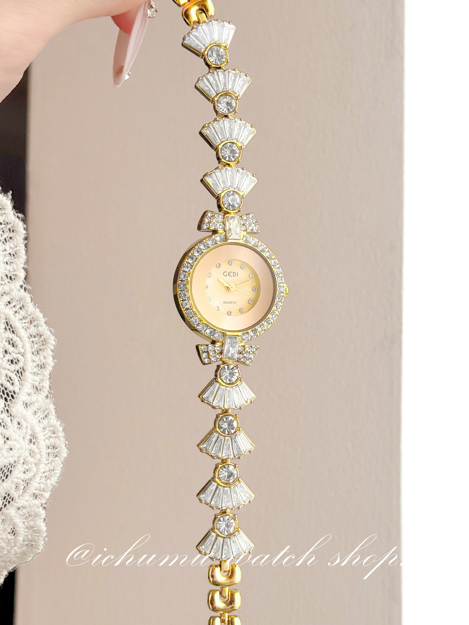 Meerjungfrauen-Damenuhr: Luxur – Luxury Watch & Jewellery Bewertung und Preis